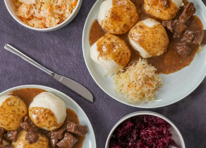 Knödel mit Sauerkraut